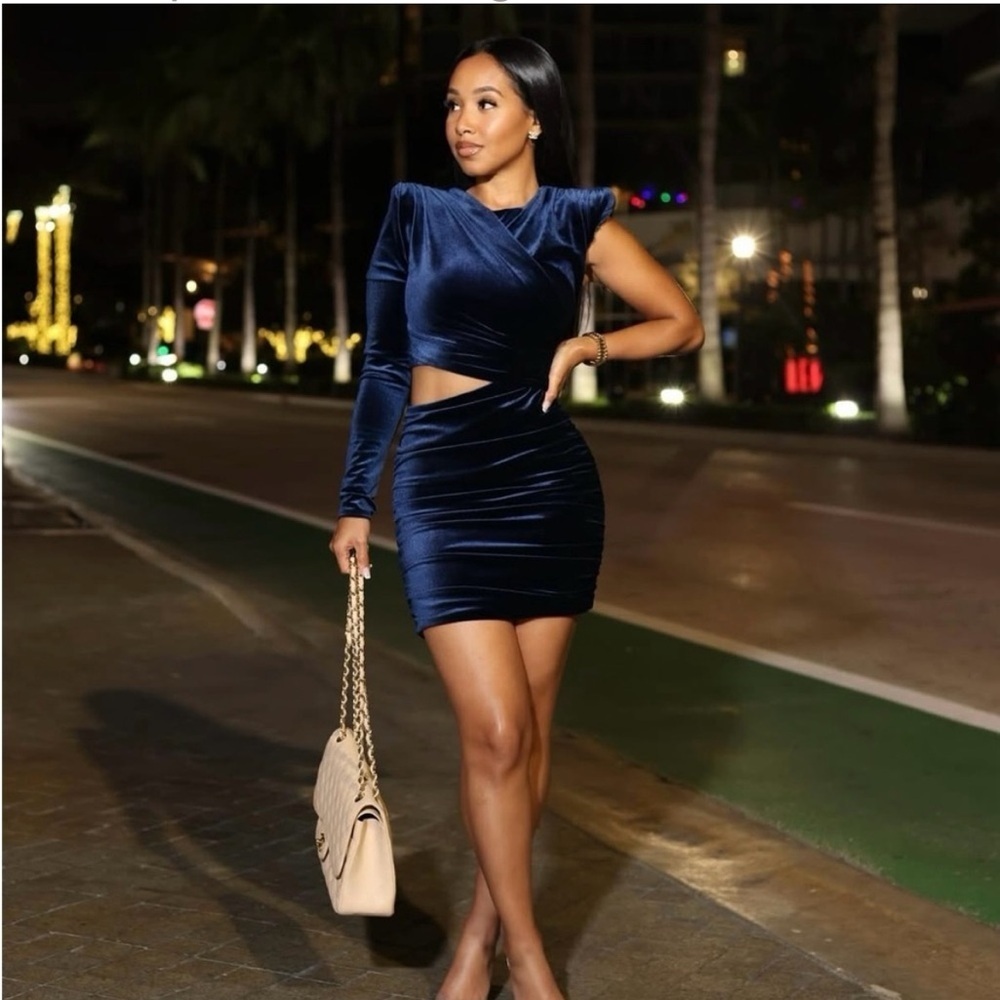 VIRAL NEW ZARA LUXURY VELVET NIGHT OUT CUT OUT DRESS SIZE S